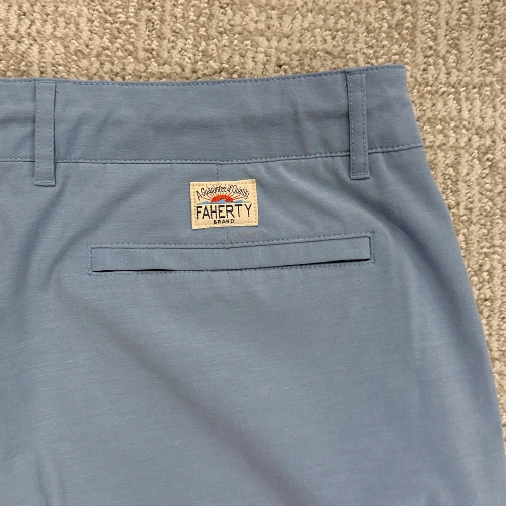 Faherty Light Blue Men's Performance Shorts. Size 36.